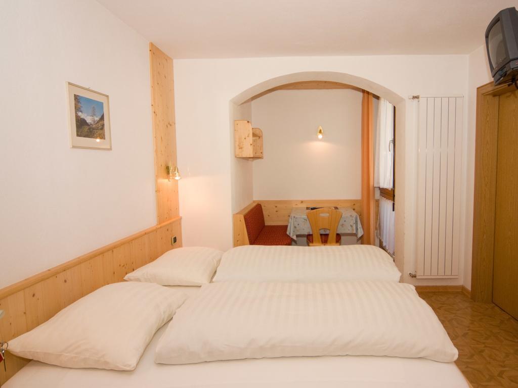 & Appartament Anna Apartment *